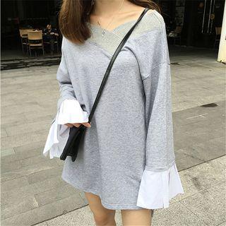 Color Panel V-neck Pullover