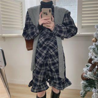 Long-sleeve Plaid Ruffled Dress / Plain Cape