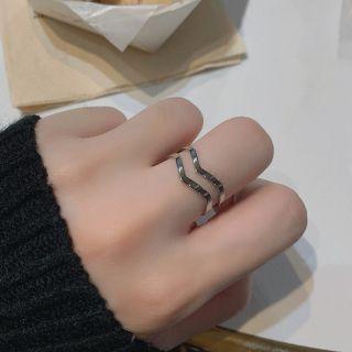 Zigzag Layered Alloy Ring