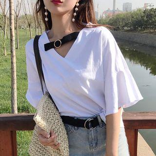Bell-sleeve Short-sleeve Loose-fit Sheath V-neck Plain T-shirt