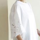 Eyelet-lace Bell-sleeve T-shirt