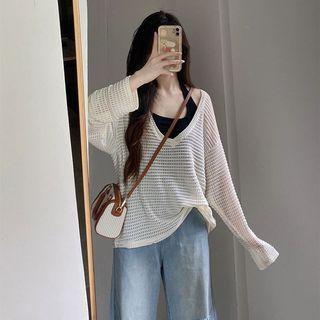 Halter Top / Long-sleeve V-neck T-shirt