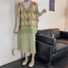 Patterned Knit Vest / Midi Knit Skirt / Plain Long-sleeve T-shirt