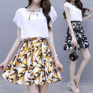 Set: Bow Accent Cap-sleeve Blouse + Leaf Print Mini A-line Skirt