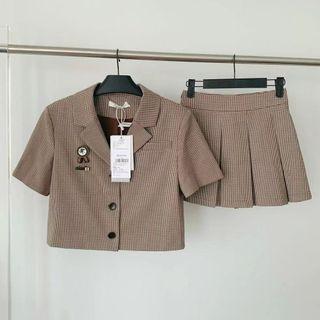 Short-sleeve Open-collar Check Crop Shirt / Pleated Mini A-line Skirt