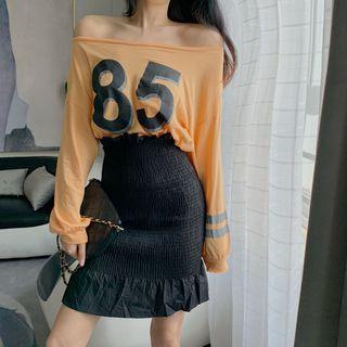 Loose-fit Printed Light Top / Ruffled Pencil Skirt