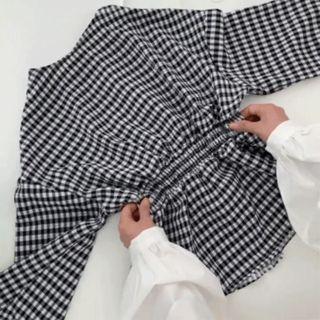 Lace-collar Gingham Blouse