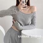 Wide-neck Cable-knit Cropped Sweater