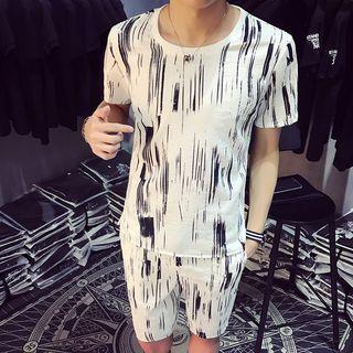 Set: Patterned T-shirt + Shorts