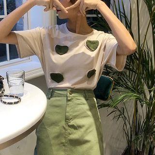 Short-sleeve Heart Detail T-shirt / A-line Mini Skirt