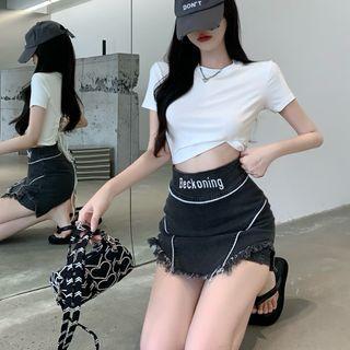 Short-sleeve Cropped T-shirt / Lettering Denim Skort