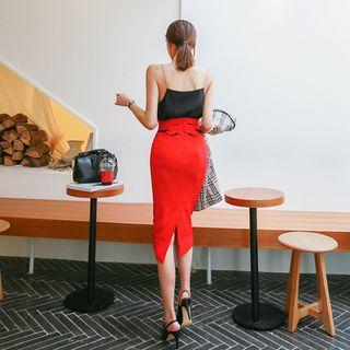 Cutout High-waist Midi Pencil Skirt
