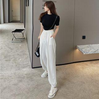 Asymmetric Crop T-shirt With Chain / Loose-fit Sweatpants