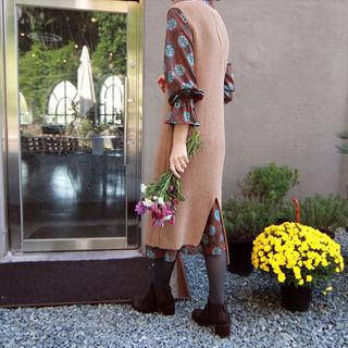 Sleeveless Asymmetric-hem Knit Dress