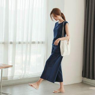 Set: M Lange Sleeveless Top + Wide-leg Pants