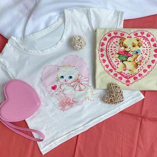 Cat / Dog Heart Illustrated Cropped T-shirt