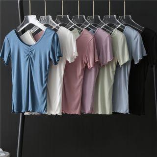 Short-sleeve V-neck Lettuce Edge T-shirt