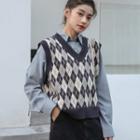 Argyle Sweater Vest / Plain Shirt