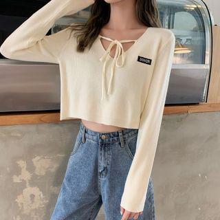 V-neck Lettering Knit Crop Top