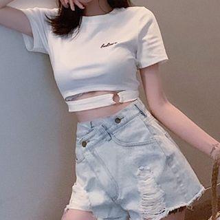 Cropped Short-sleeve T-shirt / Distressed Denim Hot Pants