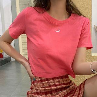 Short-sleeve Crescent Embroidered Cropped T-shirt
