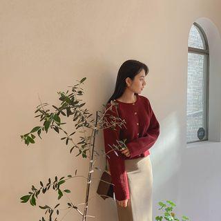 Crewneck Woolen Ribbed Cardigan