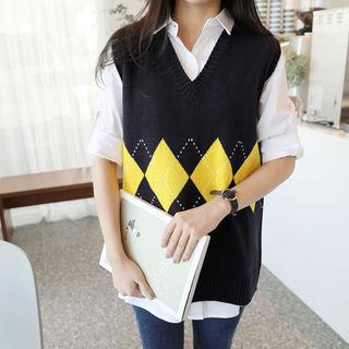 V-neck Sleeveless Argyle Wool Blend Sweater