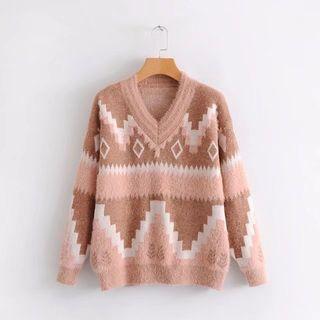 Pattern Loose-fit V-neck Knit Sweater