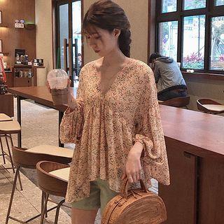 Lantern Sleeve Chiffon Floral V-neck Loose-fit Top