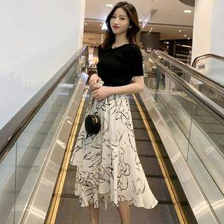 Set: Short-sleeve T-shirt + Printed Chiffon A-line Midi Skirt