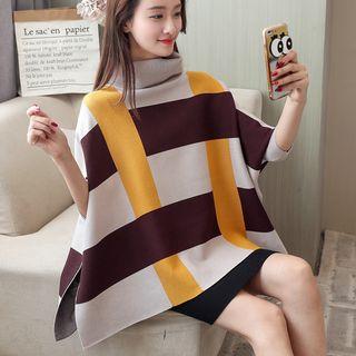 Contrast-color Turtleneck Cape Sweater