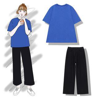 Crew-neck Short-sleeve T-shirt / Cropped Wide-leg Jeans