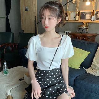 Plain Short-sleeve Square-neck Top