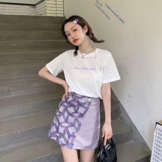 Elbow-sleeve Letter Embroidered T-shirt / Mini A-line Skirt