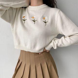 Cropped Floral Embroidered Round-neck Knit Sweater