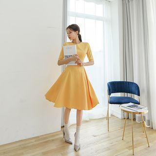Monotone Flare Dress