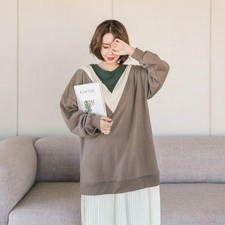 Color-block Pleated-hem Pullover Dress
