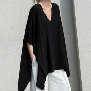 Batwing-sleeve Asymmetrical Top