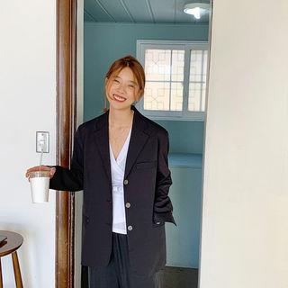 Boxy 3-button Blazer