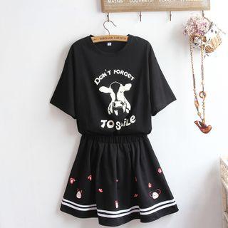Short-sleeve Cow Print T-shirt / Cartoon Print Mini A-line Skirt / Set