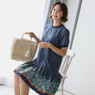 Round-neck Ruffle-hem Pattern Dress Navy Blue - One Size