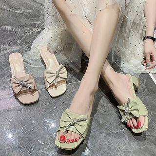Low-heel Bow Accent Sandals