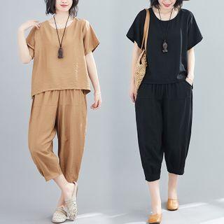 Set: Short-sleeve Plain T-shirt + Harem Capri Pants