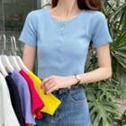 Short-sleeve Plain Single-breasted Knit Top