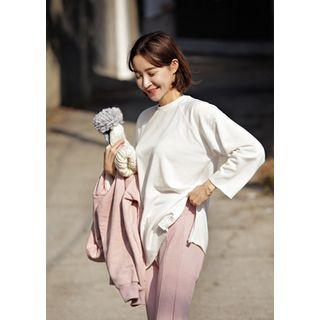 Long Sleeve Slit-side T-shirt