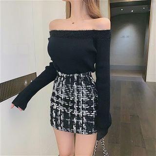 Plain Off-shoulder Long-sleeve Knit Top / Color-block Tweed High-waist Skirt
