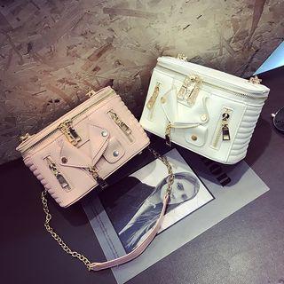 Zip Boxy Chained Shoulder Bag