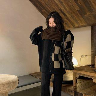 V-neck Checkerboard Cardigan Black & Check - Almond & Black - One Size