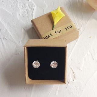 Rhinestone Ear Stud Platinum - One Size