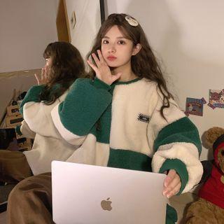 Round-neck Logo Fleece Lined Sweatshirt